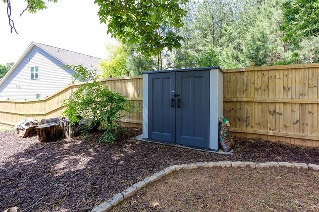 5722 Pickens Garden Lane, Powder Springs, GA 30127