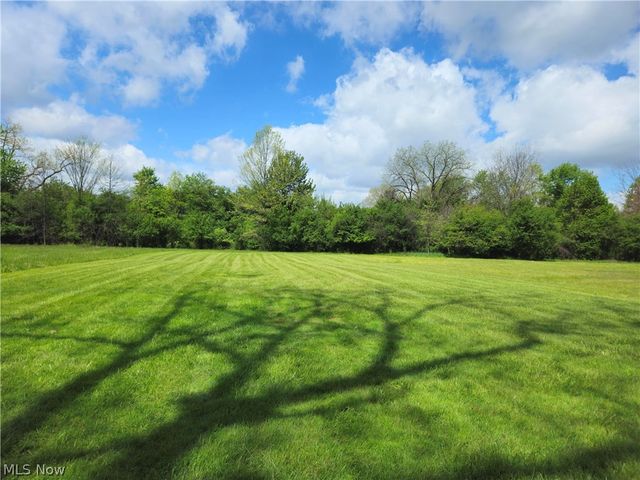 4624 Derbyshire Drive, North Randall, OH 44128