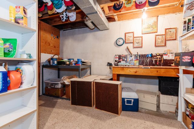 4302 S 2325 W, Roy, UT 84067