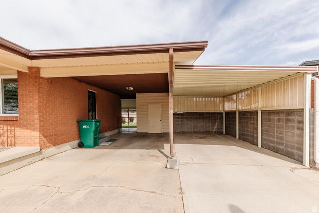 4302 S 2325 W, Roy, UT 84067