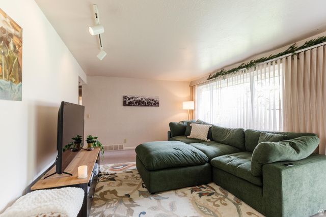 4302 S 2325 W, Roy, UT 84067