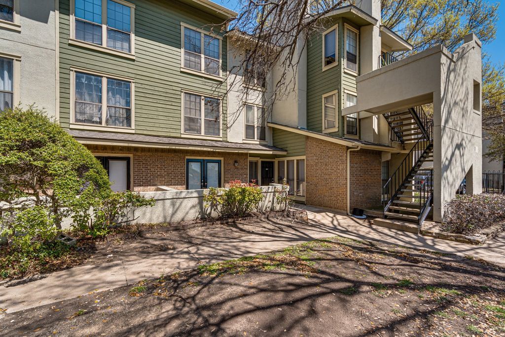 9611 Walnut Street 1106, Dallas, TX 75243