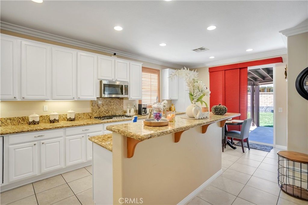 Image 12 of property listing at 13816 Hummingbird, Rancho Cucamonga, CA 91739