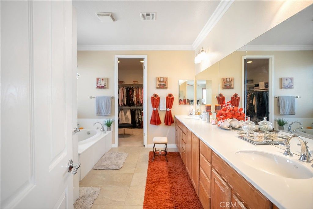 Image 26 of property listing at 13816 Hummingbird, Rancho Cucamonga, CA 91739