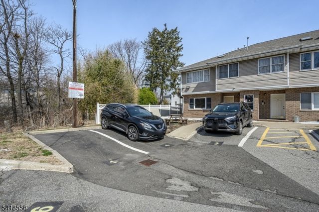 235 Dakota St, Paterson City, NJ 07503