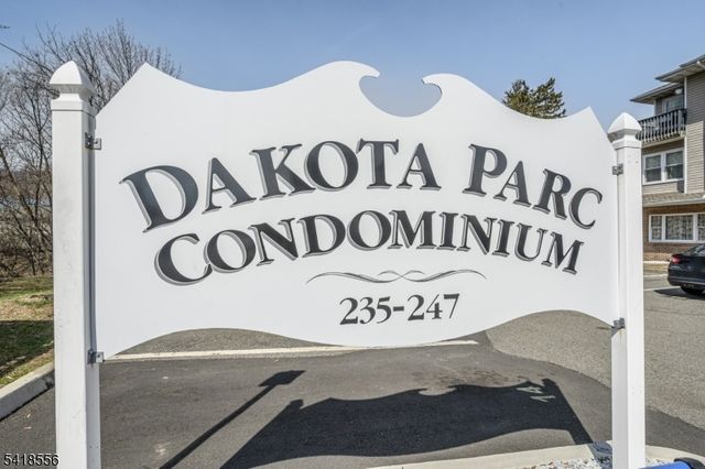 235 Dakota St, Paterson City, NJ 07503