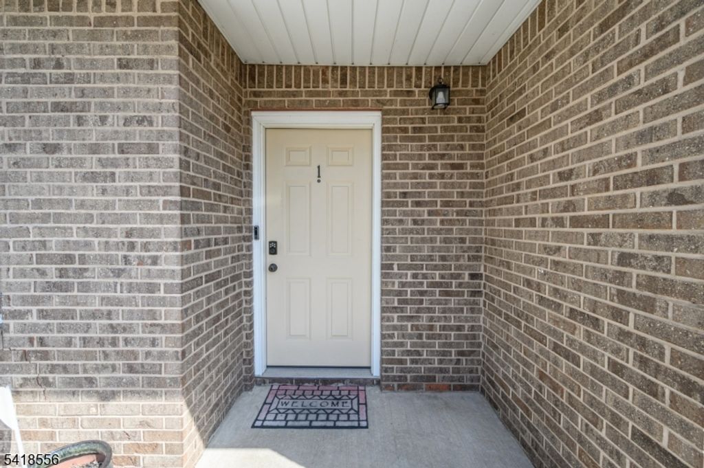 235 Dakota St, Paterson City, NJ 07503 — photo 2