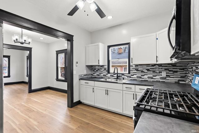 1618 E Dayton Street, South Bend, IN 46613