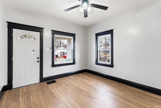 1618 E Dayton Street, South Bend, IN 46613