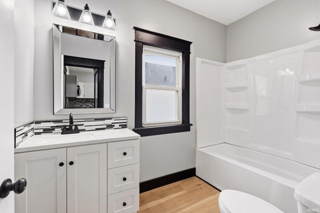 1618 E Dayton Street, South Bend, IN 46613