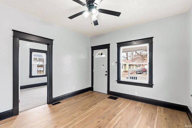 1618 E Dayton Street, South Bend, IN 46613