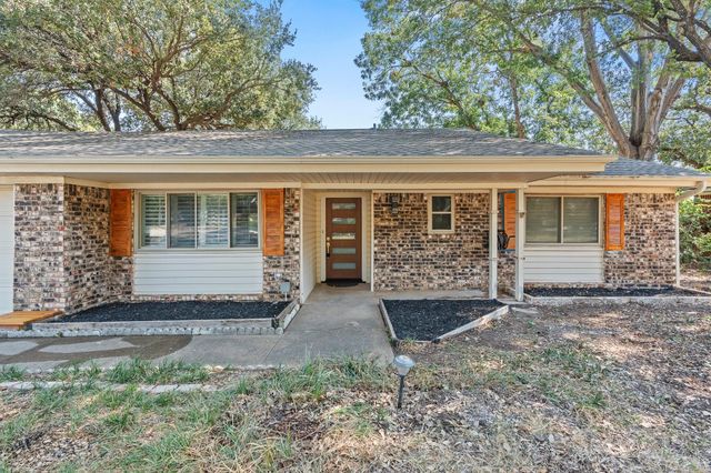 2116 Tamworth Court, Bedford, TX 76021