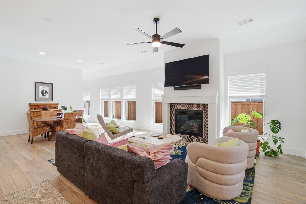 2117 Winding Creek Circle, Fort Worth, TX 76008 — photo 5