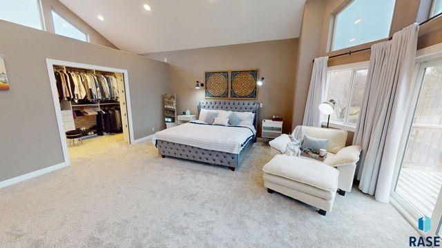 3421 Oak Ln Lane, Brookings, SD 57006