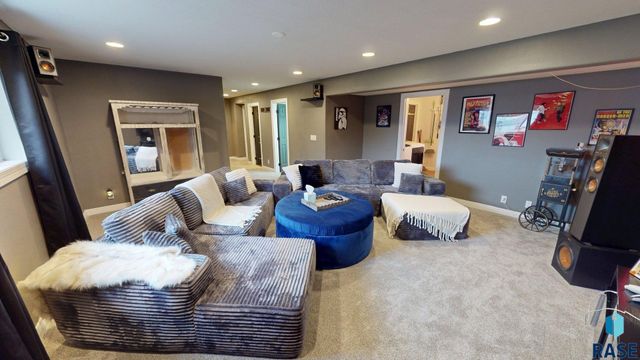 3421 Oak Ln Lane, Brookings, SD 57006