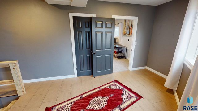 3421 Oak Ln Lane, Brookings, SD 57006