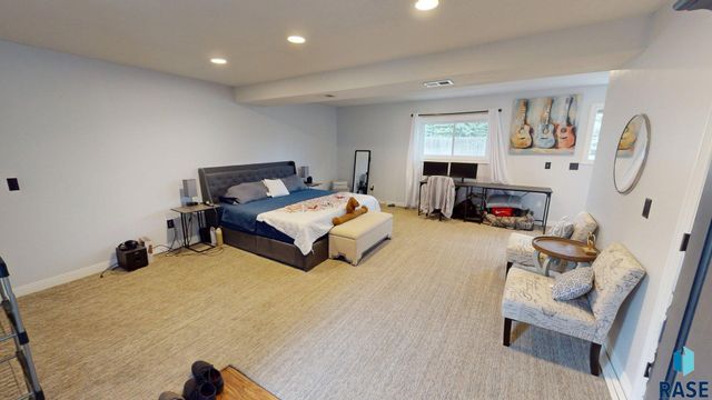 3421 Oak Ln Lane, Brookings, SD 57006