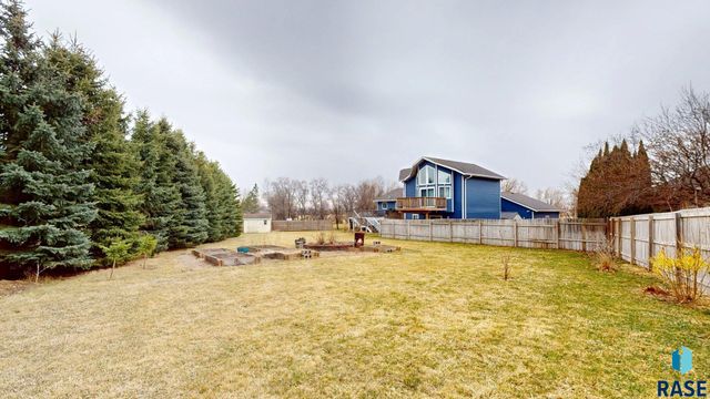 3421 Oak Ln Lane, Brookings, SD 57006