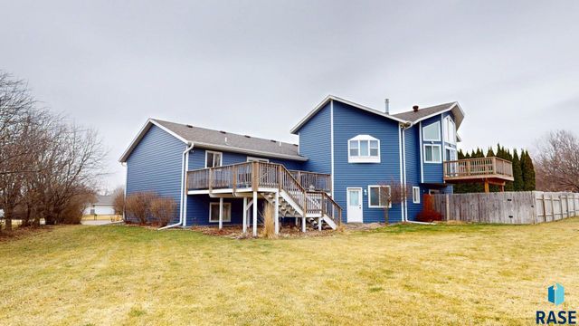 3421 Oak Ln Lane, Brookings, SD 57006