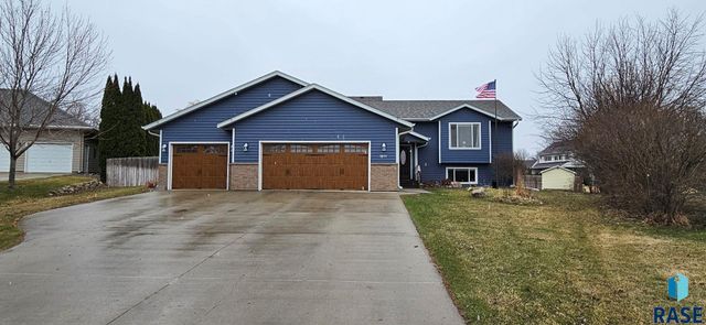 3421 Oak Ln Lane, Brookings, SD 57006