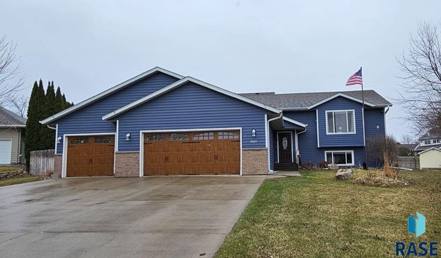3421 Oak Ln Lane, Brookings, SD 57006