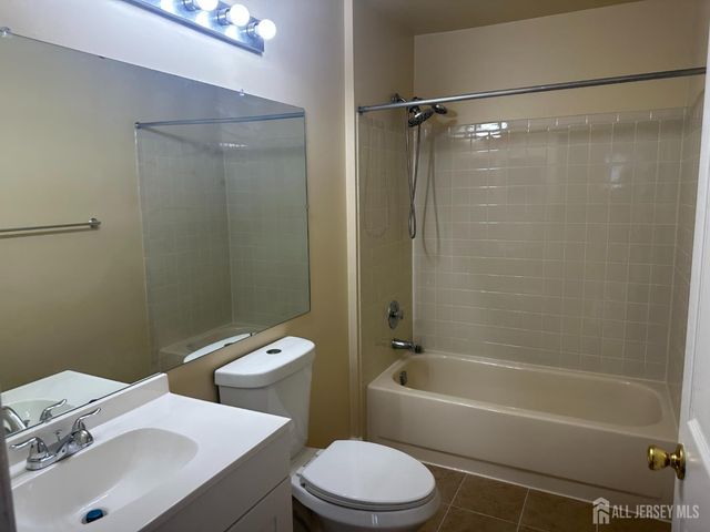 465 Northam Drive, North Brunswick, NJ 08902
