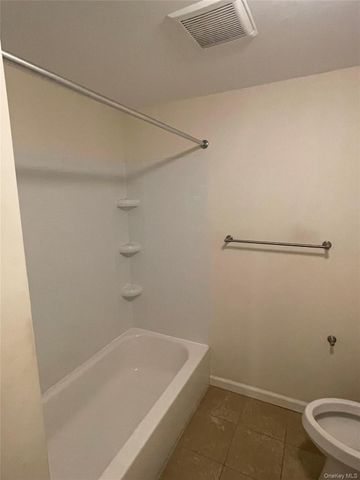 1001 McIntosh Place, Newburgh, NY 12550