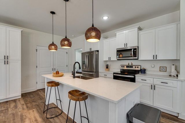 411 Coahulla Creek Drive, Dalton, GA 30721
