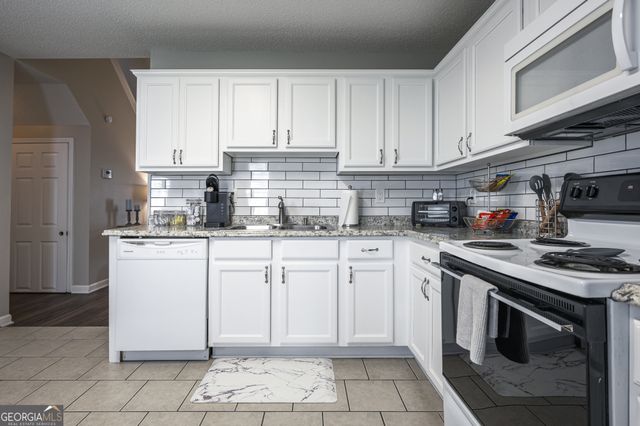 31 Middleton Court, Cartersville, GA 30120