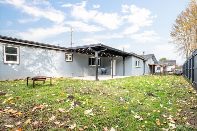 3317 Olive Way, Longview, WA 98632