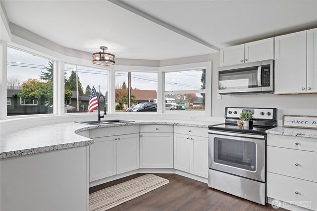 3317 Olive Way, Longview, WA 98632