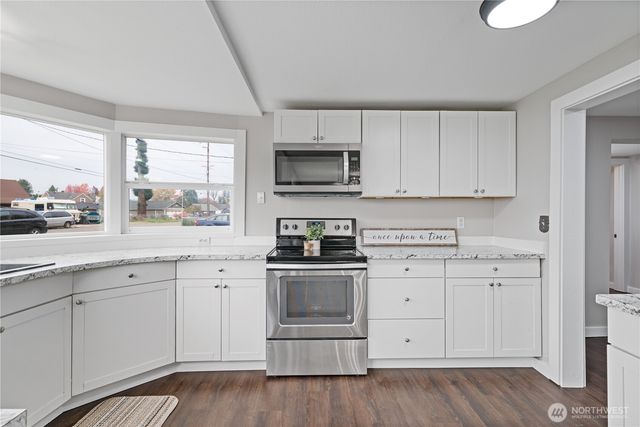 3317 Olive Way, Longview, WA 98632