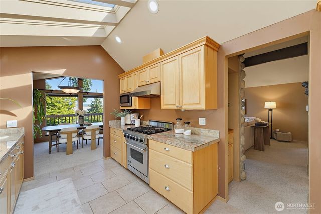 13807 Military Road E, Puyallup, WA 98374