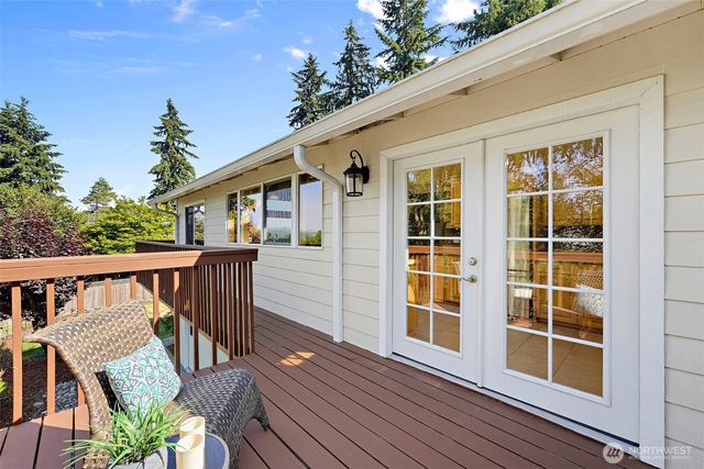 13807 Military Road E, Puyallup, WA 98374