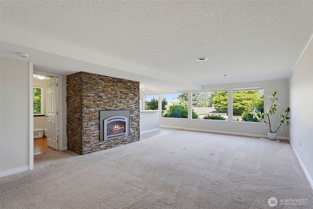 13807 Military Road E, Puyallup, WA 98374