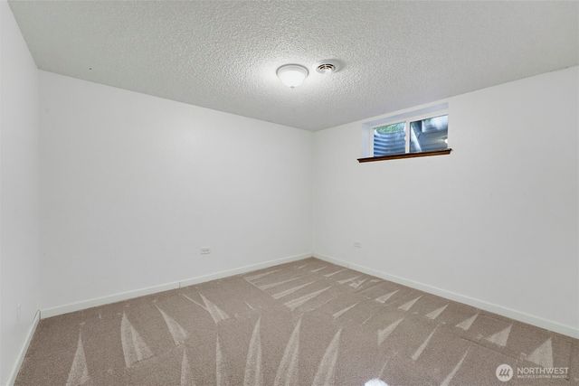 13807 Military Road E, Puyallup, WA 98374