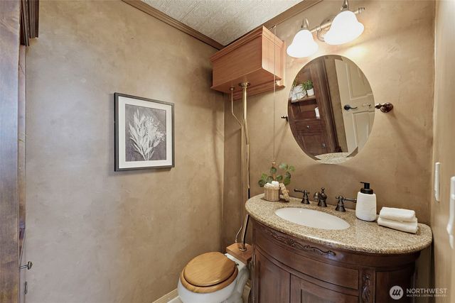 13807 Military Road E, Puyallup, WA 98374