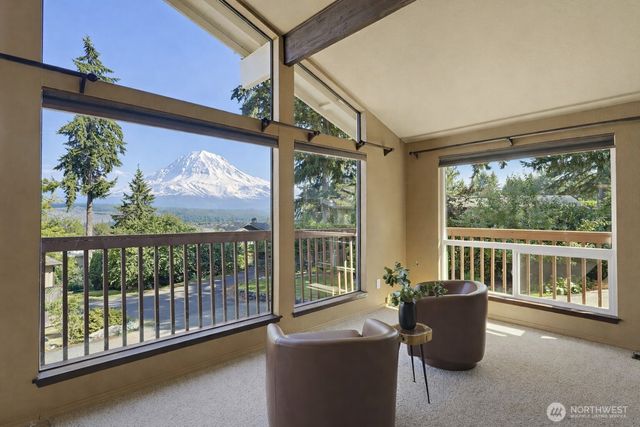 13807 Military Road E, Puyallup, WA 98374