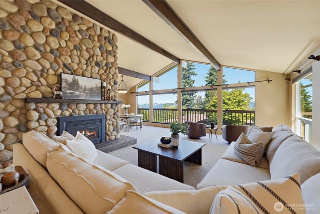 13807 Military Road E, Puyallup, WA 98374