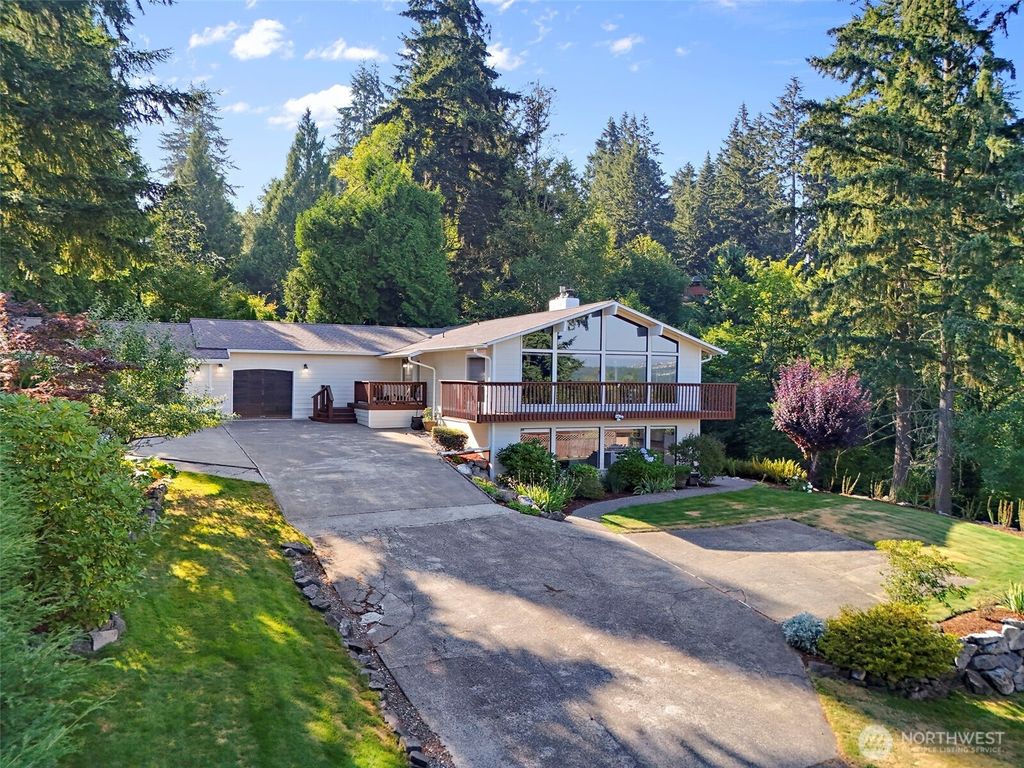 13807 Military Road E, Puyallup, WA 98374
