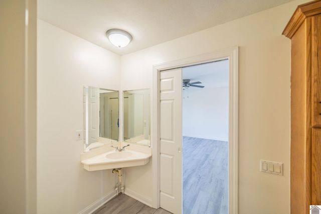 2496 Ross Crossing Rd, Kevil, KY 42053