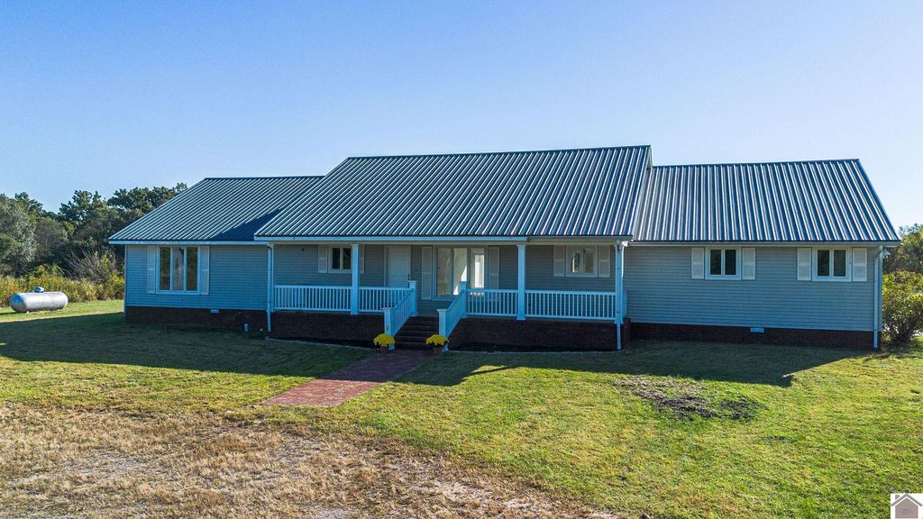 2496 Ross Crossing Rd, Kevil, KY 42053