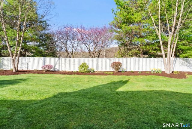 46 Great Heron Lane 46, Brookfield, CT 06804