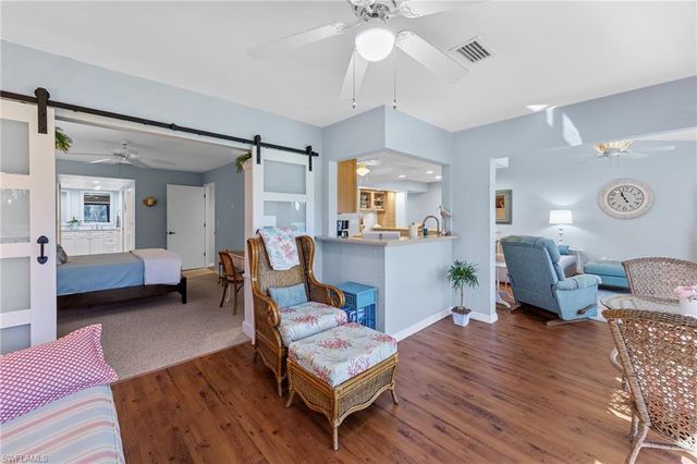 5890 Trailwinds DR 522, Fort Myers, FL 33907