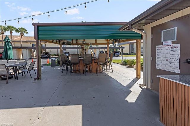 5890 Trailwinds DR 522, Fort Myers, FL 33907