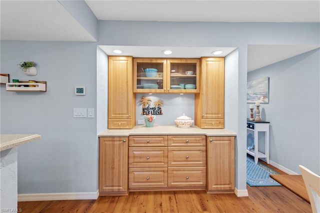 5890 Trailwinds DR 522, Fort Myers, FL 33907