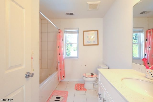 25 FerroMonte Ave, Roxbury Twp., NJ 07847
