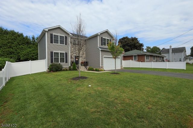 25 FerroMonte Ave, Roxbury Twp., NJ 07847
