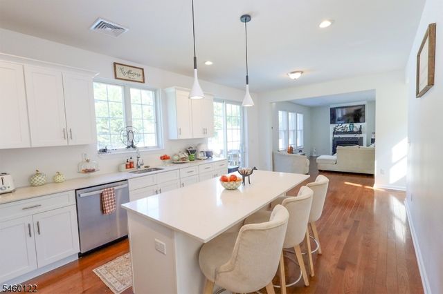 25 FerroMonte Ave, Roxbury Twp., NJ 07847