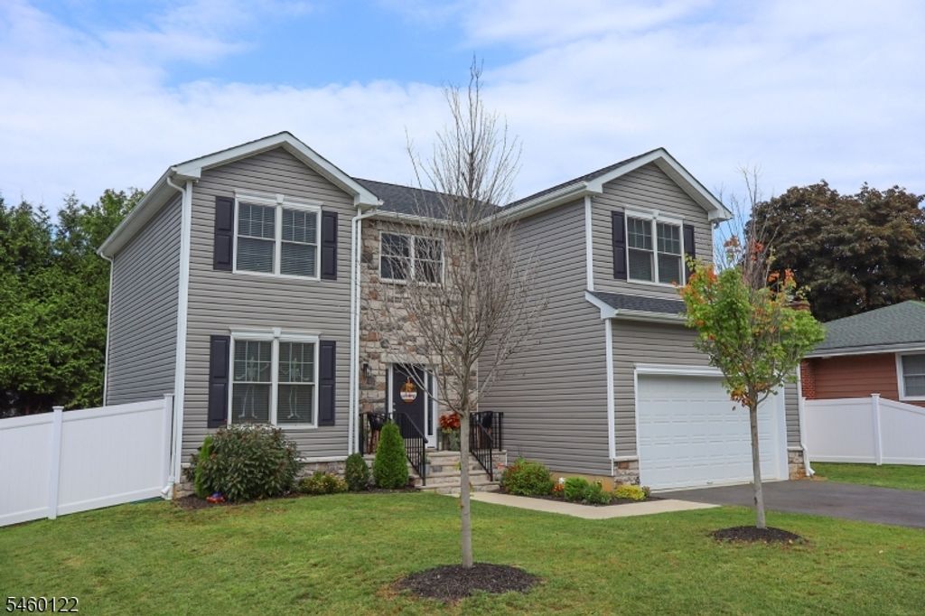 25 FerroMonte Ave, Roxbury Twp., NJ 07847